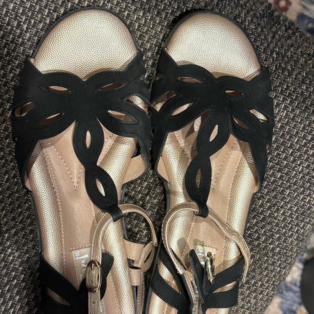 Elegant Black and Gold Women's Sandals beauty feel 37